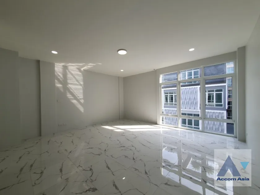 12  4 br Townhouse For Rent in Sukhumvit ,Bangkok BTS Punnawithi at Hallmark 2 Prestige Sukhumvit 64 AA37207