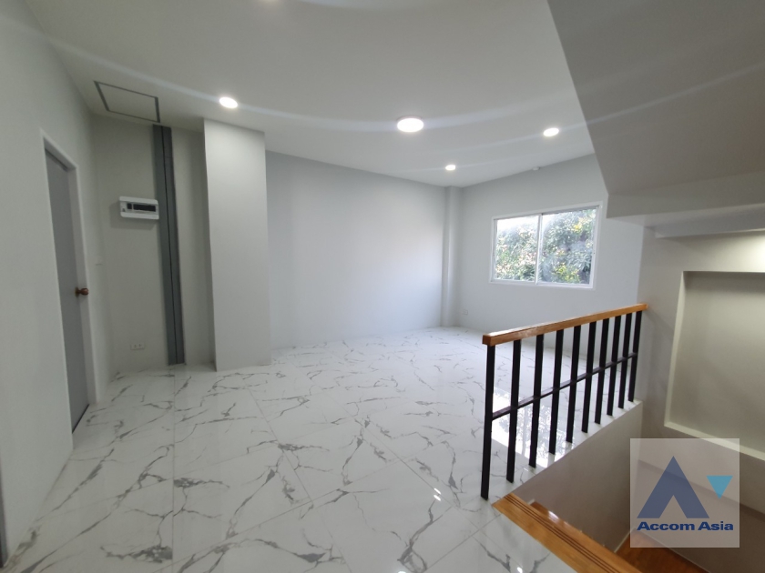 9  4 br Townhouse For Rent in Sukhumvit ,Bangkok BTS Punnawithi at Hallmark 2 Prestige Sukhumvit 64 AA37207