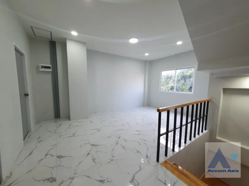 9  4 br Townhouse For Rent in Sukhumvit ,Bangkok BTS Punnawithi at Hallmark 2 Prestige Sukhumvit 64 AA37207