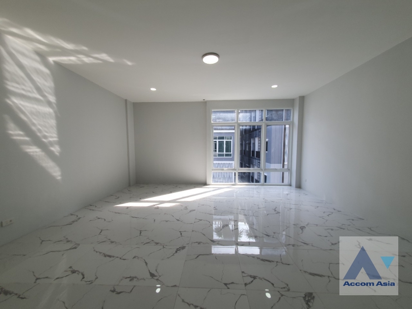 5  4 br Townhouse For Rent in Sukhumvit ,Bangkok BTS Punnawithi at Hallmark 2 Prestige Sukhumvit 64 AA37207