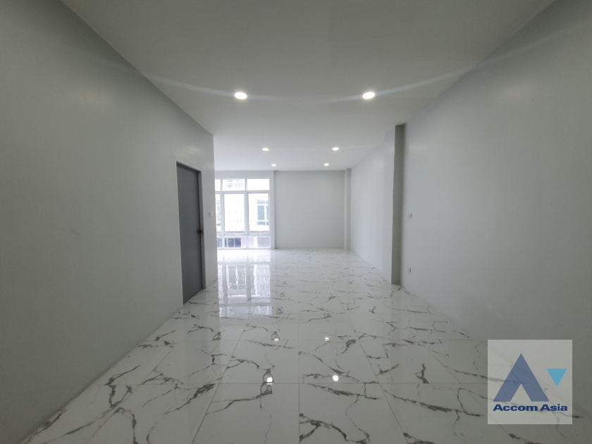 36  4 br Townhouse For Rent in Sukhumvit ,Bangkok BTS Punnawithi at Hallmark 2 Prestige Sukhumvit 64 AA37207