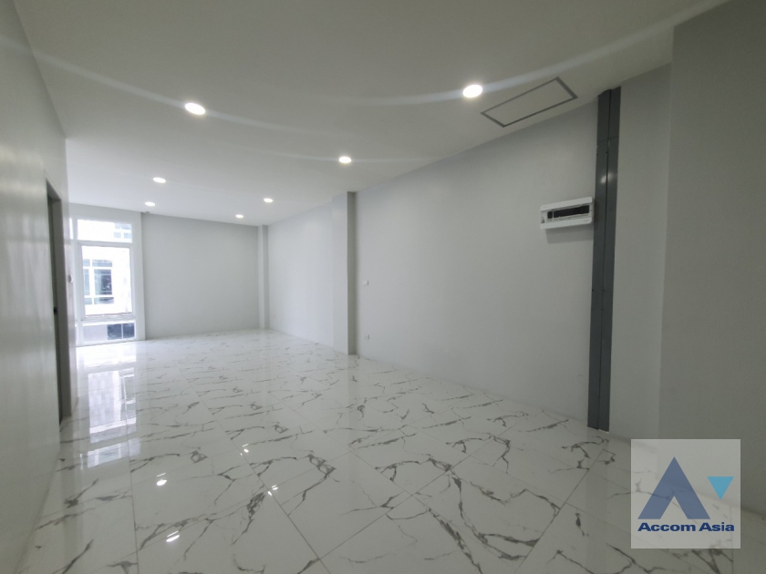 37  4 br Townhouse For Rent in Sukhumvit ,Bangkok BTS Punnawithi at Hallmark 2 Prestige Sukhumvit 64 AA37207