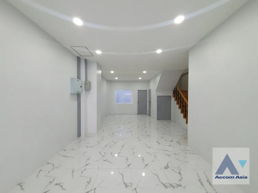  1  4 br Townhouse For Rent in Sukhumvit ,Bangkok BTS Punnawithi at Hallmark 2 Prestige Sukhumvit 64 AA37207
