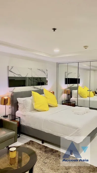  The Trendy Sukhumvit 13 Condominium  studio  Bedroom for Rent BTS Nana in Sukhumvit Bangkok