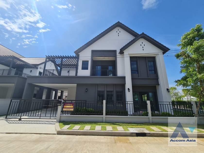  2  4 br House For Sale in Samutprakan ,Samutprakan  at The  Centro Bangna KM.7 AA37210