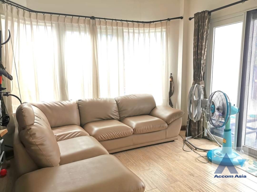  2  4 br House For Sale in Phaholyothin ,Bangkok  AA37215