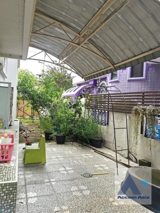 8  4 br House For Sale in Phaholyothin ,Bangkok  AA37215