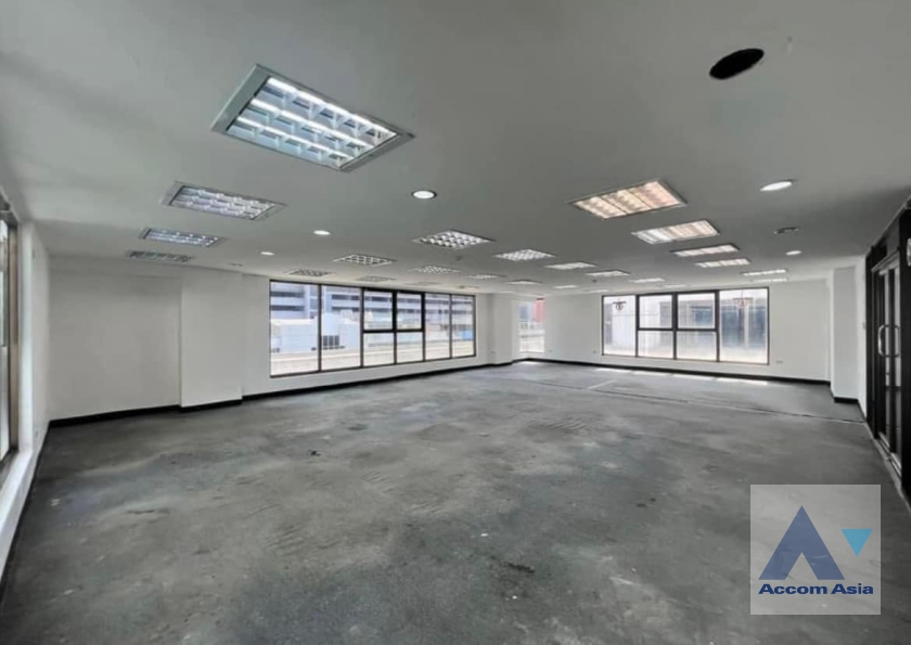 8  Building For Rent in Charoen Nakhon ,Bangkok BTS Krung Thon Buri AA37218