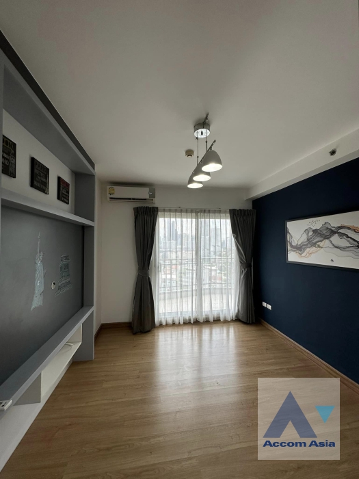  1  2 br Condominium for rent and sale in Ratchadaphisek ,Bangkok BTS Ekkamai at Supalai Park Ekkamai Thonglor AA37223
