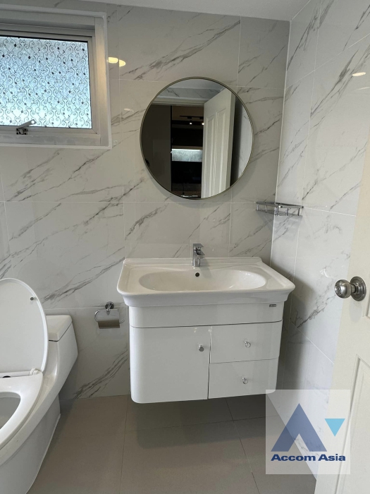 10  2 br Condominium for rent and sale in Ratchadaphisek ,Bangkok BTS Ekkamai at Supalai Park Ekkamai Thonglor AA37223