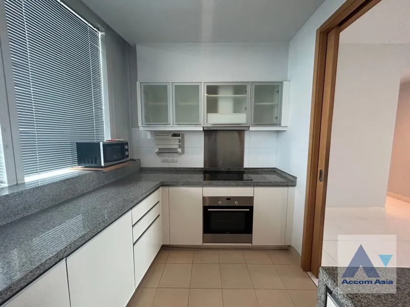 unit 3 Bedrooms  Condominium For Rent in Sukhumvit, Bangkok  near MRT Sukhumvit - BTS Asok (AA37227)