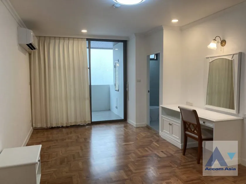  2  3 br Apartment For Rent in Sukhumvit ,Bangkok MRT Sukhumvit - BTS Asok at Spacious space with a cozy AA37229