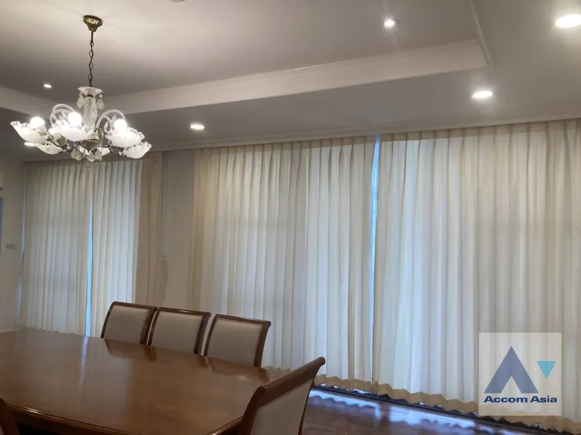 5  3 br Apartment For Rent in Sukhumvit ,Bangkok MRT Sukhumvit - BTS Asok at Spacious space with a cozy AA37229