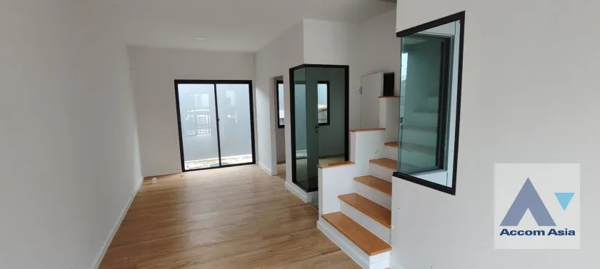 unit 2 Bedrooms  Townhouse For Rent in Samutprakan, Samutprakan  (AA37233)