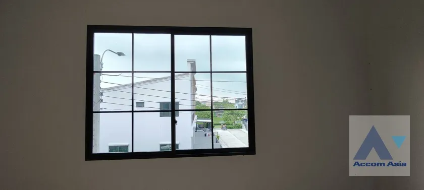 5  2 br Townhouse For Rent in Samutprakan ,Samutprakan  AA37233