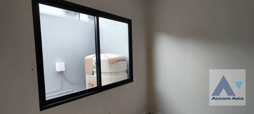 4  2 br Townhouse For Rent in Samutprakan ,Samutprakan  AA37233