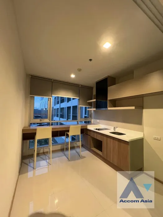 unit 1 Bedroom  Condominium For Sale in Sathorn, Bangkok  near BTS Saphan Taksin (AA37241)