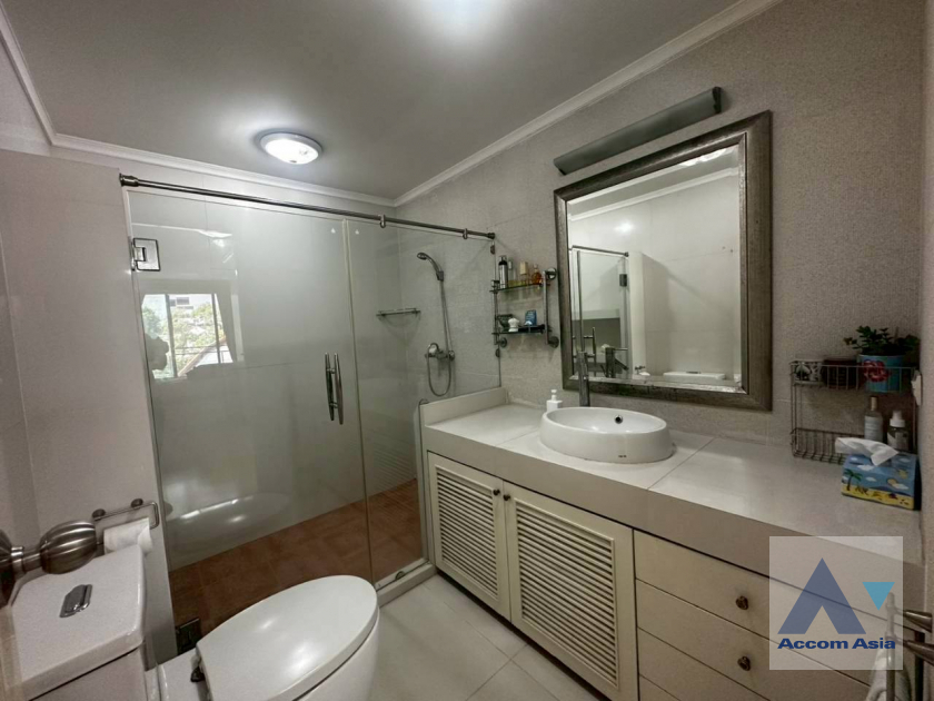 20  3 br Condominium For Sale in Sukhumvit ,Bangkok BTS Phrom Phong at Turnberry AA37289