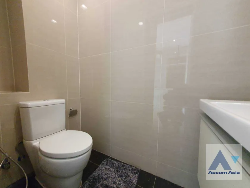 27  2 br Condominium For Sale in Sukhumvit ,Bangkok BTS Phrom Phong at Park Origin Phrom Phong AA37293