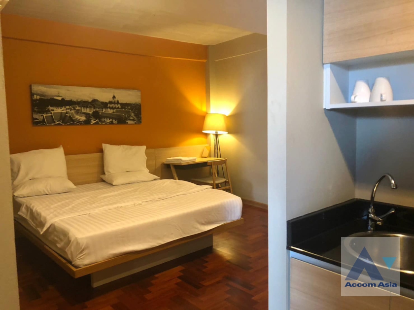 6  Shophouse For Rent in Silom ,Bangkok BTS Saint Louis AA37300