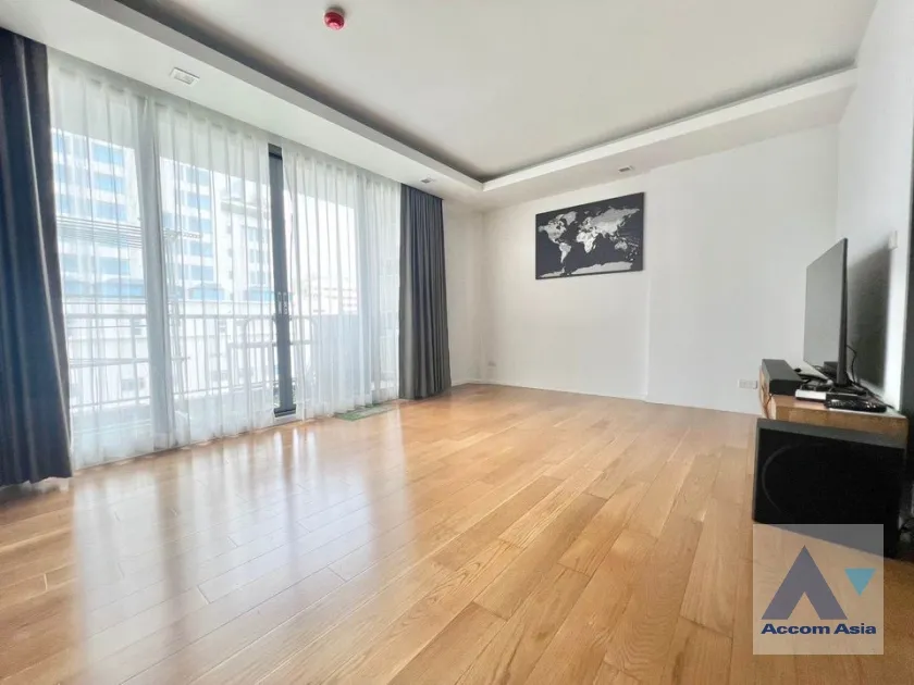 unit 2 Bedrooms  Condominium For Sale in Sukhumvit, Bangkok  near BTS Ploenchit (AA37313)