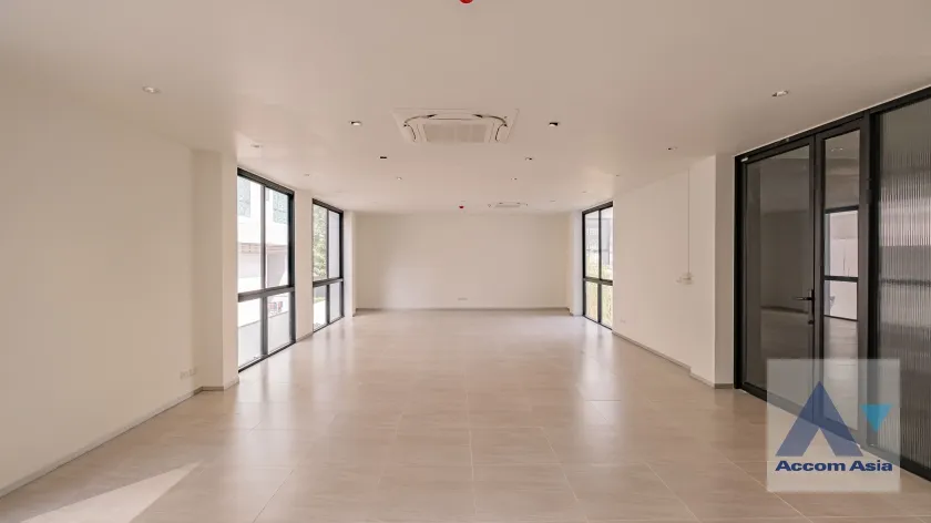 15  House For Rent in Sukhumvit ,Bangkok  AA37323