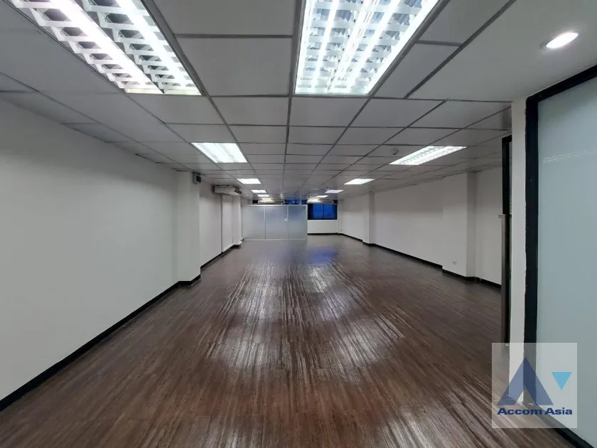 unitOffice |  Office space For Rent in Sathorn, Bangkok  near BTS Saint Louis (AA37330)