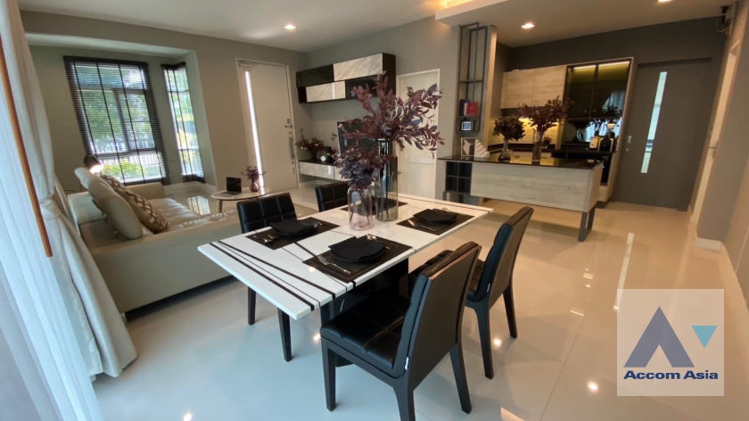 5  4 br House For Rent in Samutprakan ,Samutprakan  at Mantana Bangna Km.7 AA37339