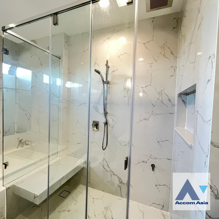 19  4 br House for rent and sale in Phaholyothin ,Bangkok  at Nantawan Ramintra-Paholyothin 50 AA37340