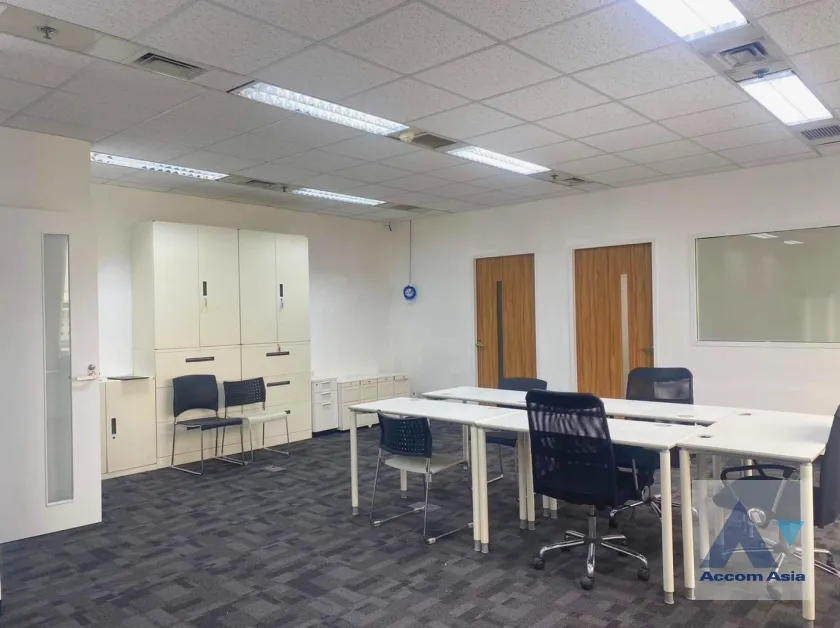 unitOffice |  Building For Rent in Silom, Bangkok  (AA37341)
