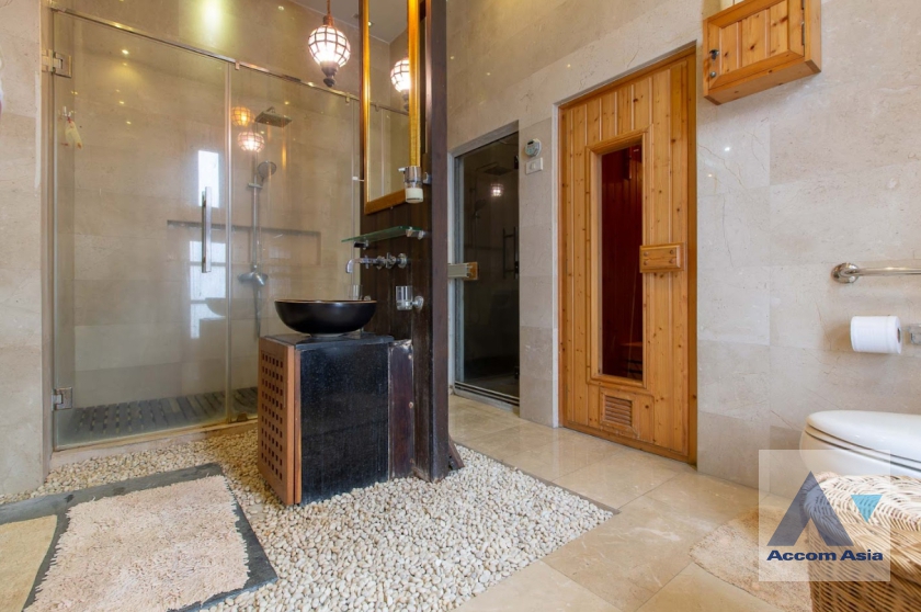 22  5 br House For Sale in Lat Phrao ,Bangkok  AA37360