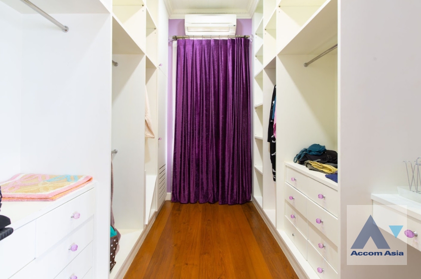 30  5 br House For Sale in Lat Phrao ,Bangkok  AA37360