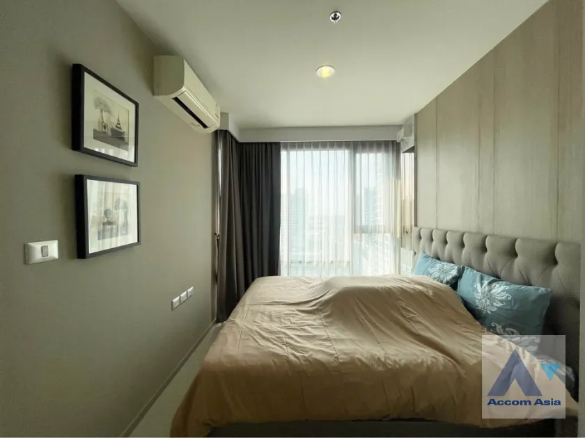 unit 2 Bedrooms  Condominium For Rent in Sukhumvit, Bangkok  near BTS Ekkamai (AA37392)