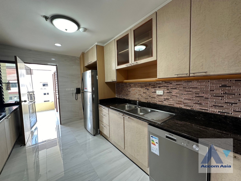 5  3 br Apartment for rent and sale in Sukhumvit ,Bangkok MRT Sukhumvit - BTS Asok at Perfect Apartment for Big Family, Prime Location Near Main Street AA37403