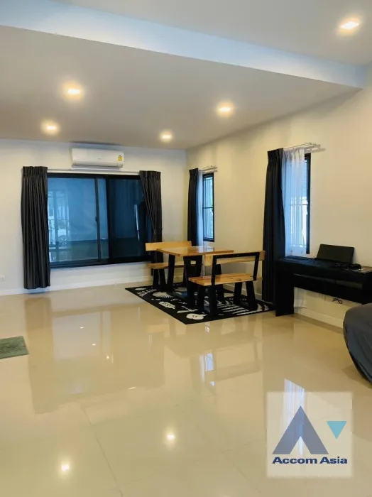 unit 3 Bedrooms  Townhouse For Sale in Samutprakan, Samutprakan  near BTS Bang Na (AA37405)