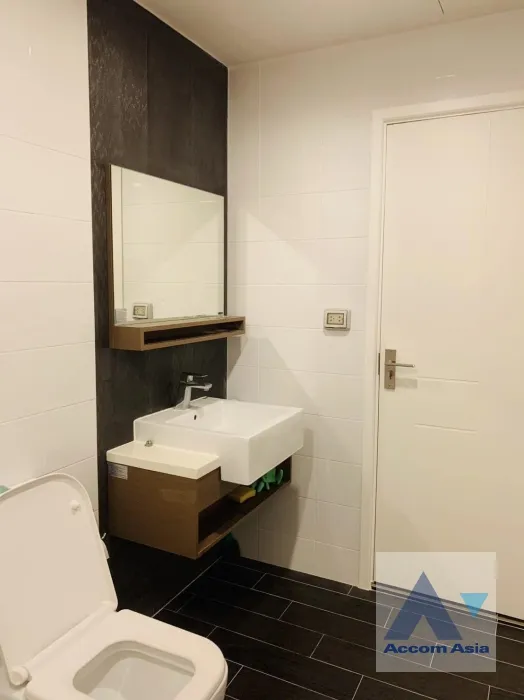 18  3 br Townhouse For Sale in Samutprakan ,Samutprakan BTS Bang Na at Plex Bangna AA37405