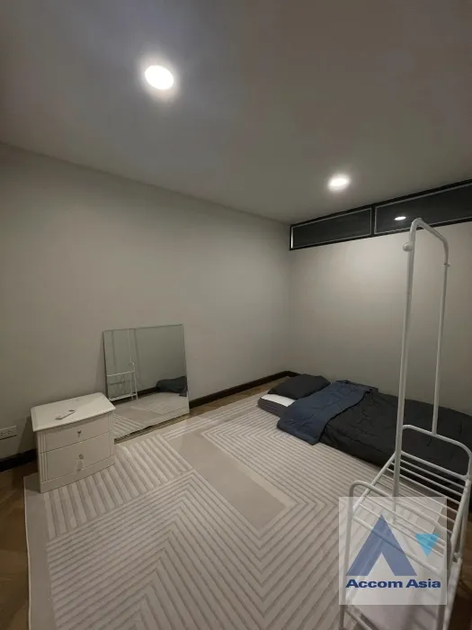 unit 2 Bedrooms  Condominium For Rent in Sukhumvit, Bangkok  near BTS Phrom Phong (AA37423)