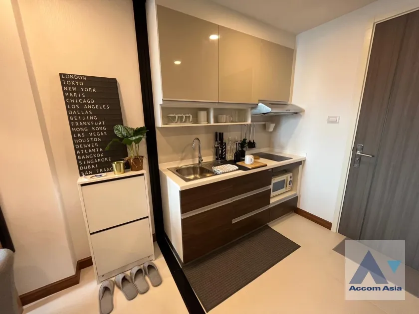unit 1 Bedroom  Condominium For Rent in Charoen Nakhon, Bangkok  near BTS Krung Thon Buri (AA37424)