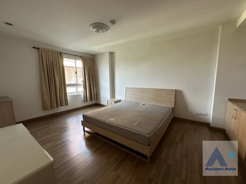 unit 1 Bedroom  Apartment For Rent in Sukhumvit, Bangkok  near BTS Phrom Phong (AA37428)