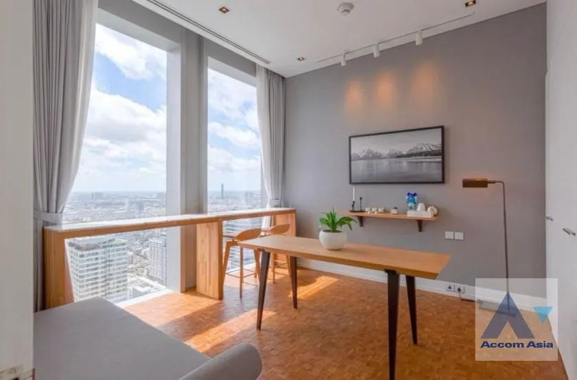 unit 2 Bedrooms  Condominium For Rent & Sale in Silom, Bangkok  near BTS Chong Nonsi (AA37432)