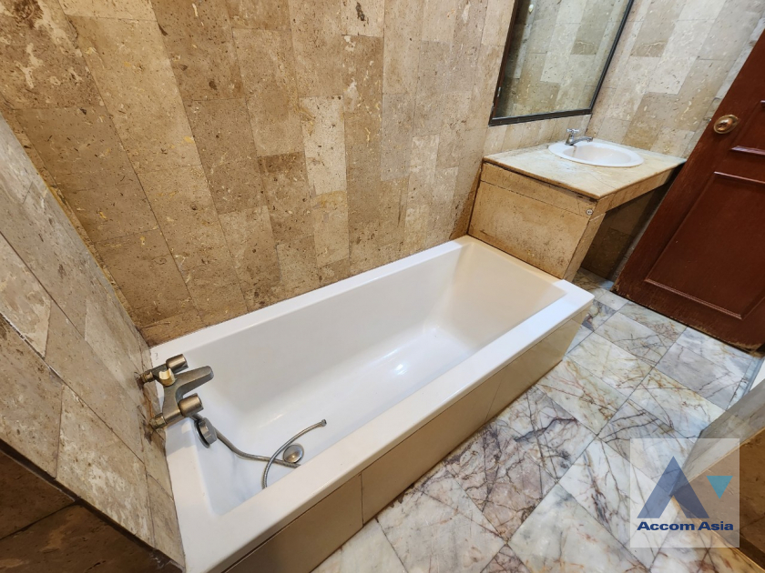 11  4 br House For Rent in Sukhumvit ,Bangkok BTS Bang Chak AA37434