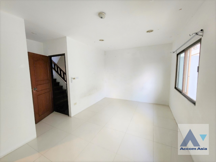 10  4 br House For Rent in Sukhumvit ,Bangkok BTS Bang Chak AA37434