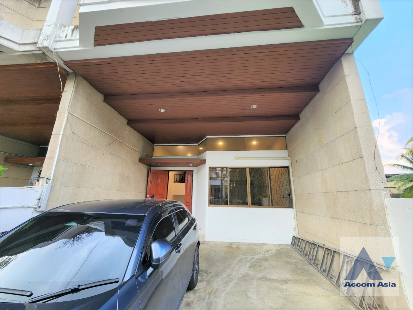 15  4 br House For Rent in Sukhumvit ,Bangkok BTS Bang Chak AA37434