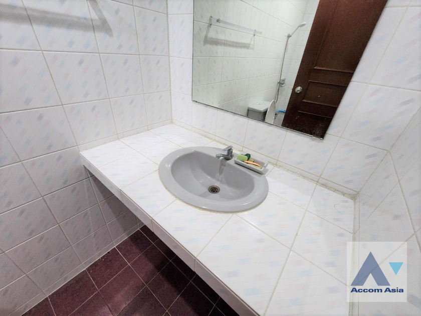 12  4 br House For Rent in Sukhumvit ,Bangkok BTS Bang Chak AA37434