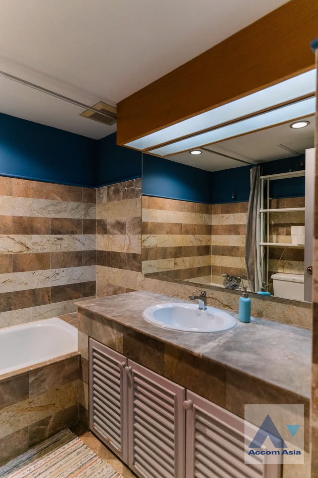 30  2 br Condominium For Rent in Sukhumvit ,Bangkok BTS Nana at Sukhumvit Suite AA37442