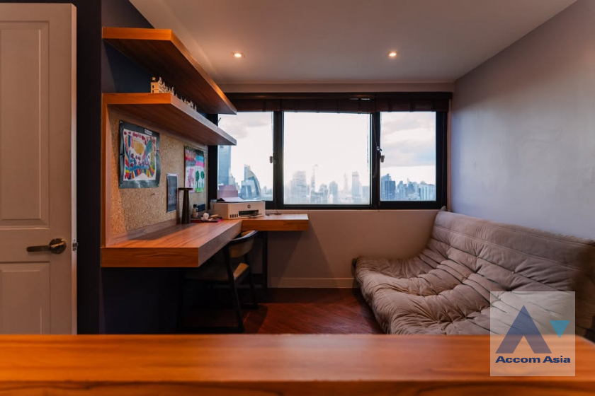 15  2 br Condominium For Rent in Sukhumvit ,Bangkok BTS Nana at Sukhumvit Suite AA37442