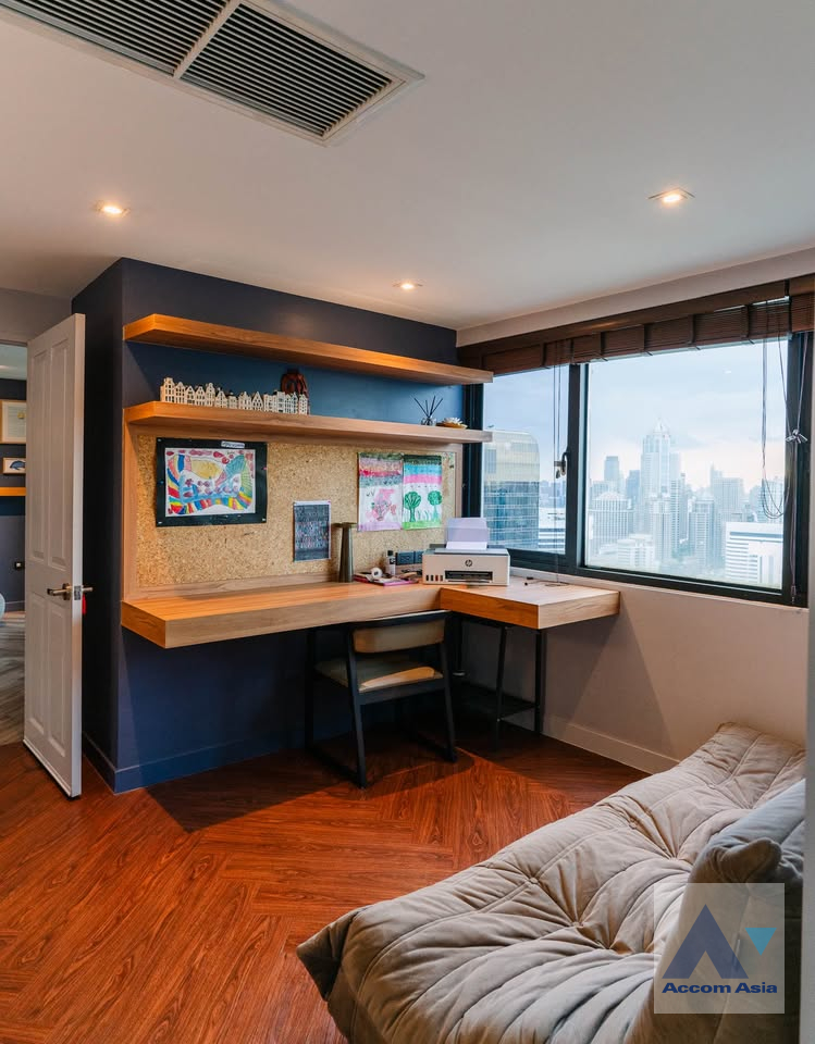 16  2 br Condominium For Rent in Sukhumvit ,Bangkok BTS Nana at Sukhumvit Suite AA37442