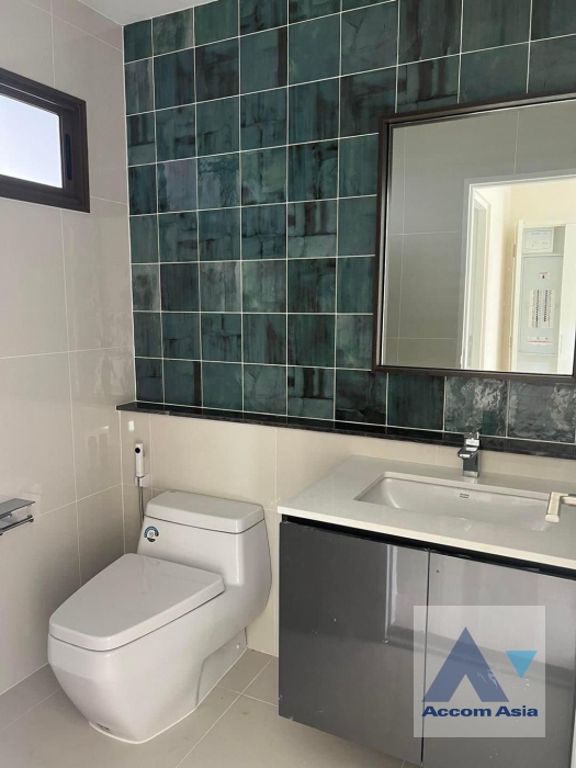 9  4 br House For Sale in Phaholyothin ,Bangkok  at Burasiri Watcharapol AA37486