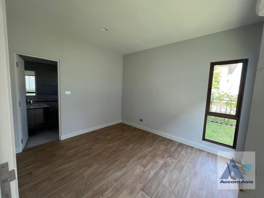 10  4 br House For Sale in Phaholyothin ,Bangkok  at Burasiri Watcharapol AA37486