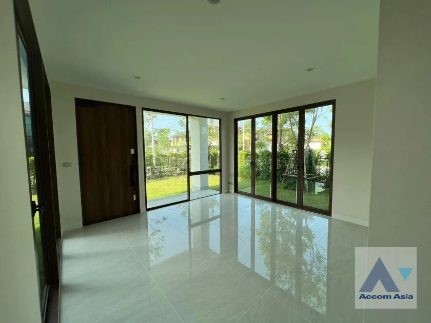  1  4 br House For Sale in Phaholyothin ,Bangkok  at Burasiri Watcharapol AA37486